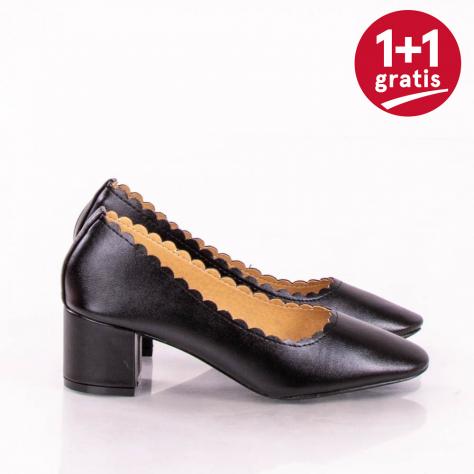 https://www.pantofi-trendy.ro/image/cache/data/blog cum sa alegi cadoul/Natasha Negri-1000x1000.jpg